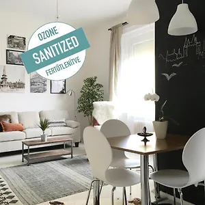 Standard By Hi5 - Károly 23 Budapest